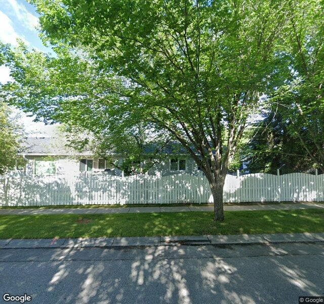 Street view of 111 Lincoln Manor SW, Calgary