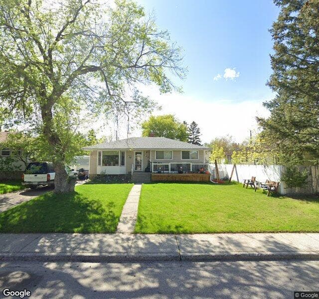 Street view of 123 Lynnwood Drive SE, Calgary