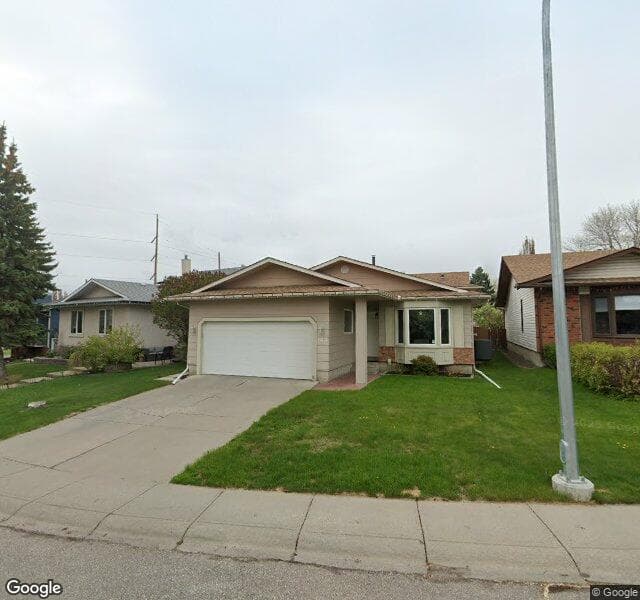 Street view of 163 Sunmount Bay SE, Calgary