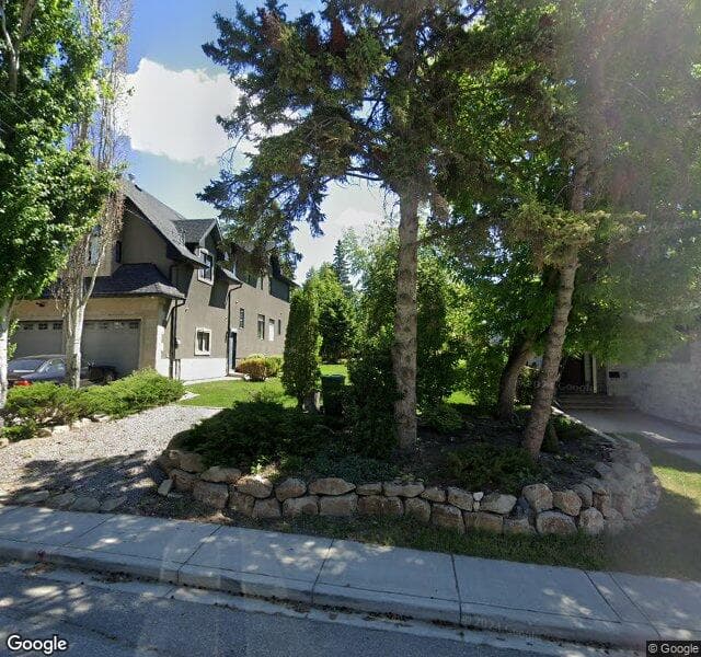 Street view of 1016 17 Street NW, Calgary