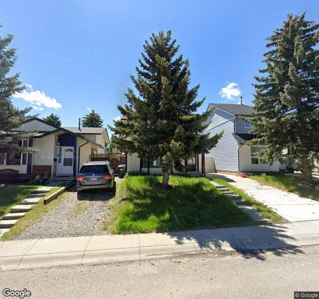 Street view of 1015 Woodview Crescent SW, Calgary