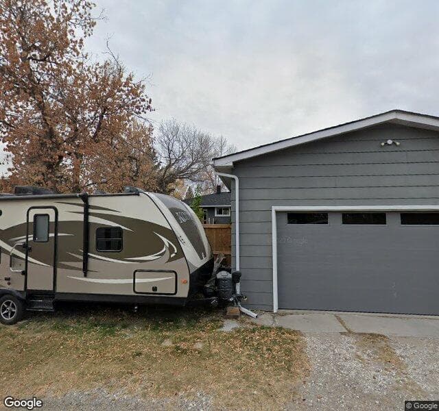 Street view of 132 Gloucester Crescent SW, Calgary