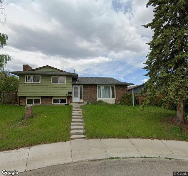 Street view of 216 Queen Anne Place SE, Calgary