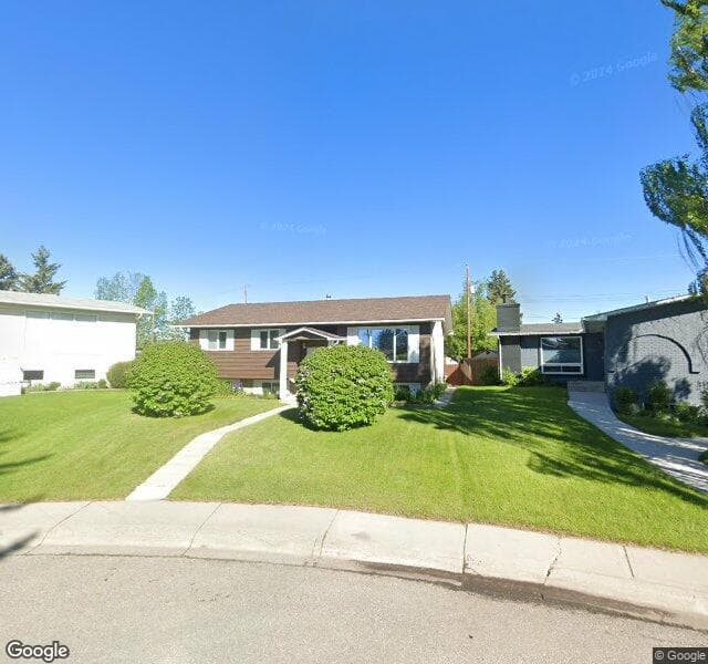 Street view of 11440 Southdale Close SW, Calgary