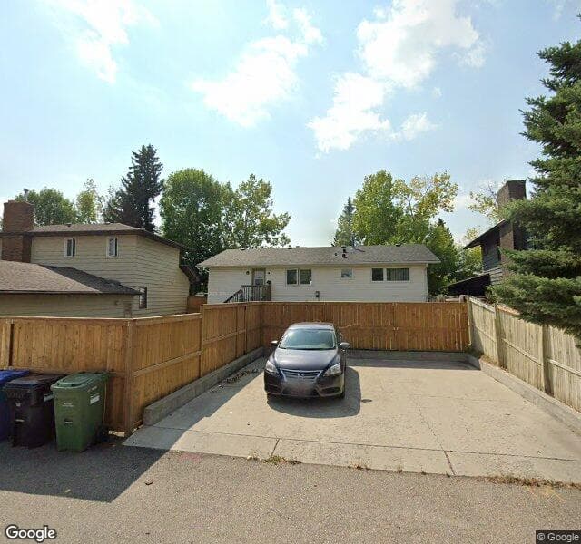 Street view of 152 Midlake Boulevard SE, Calgary