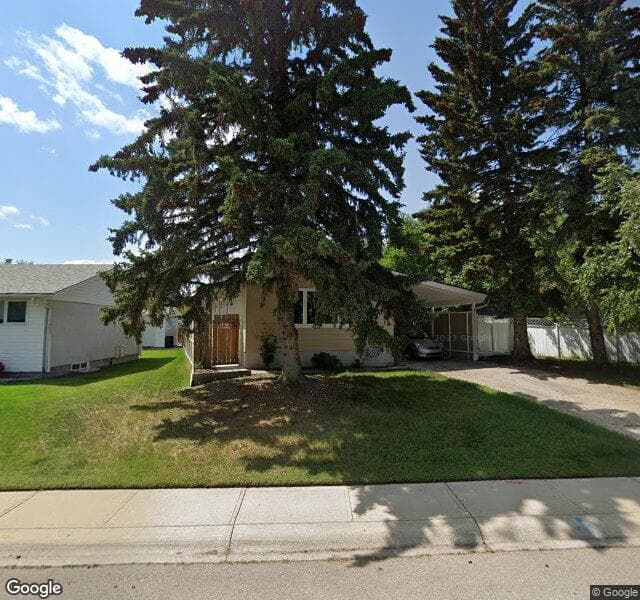Street view of 1007 Raynard Crescent SE, Calgary