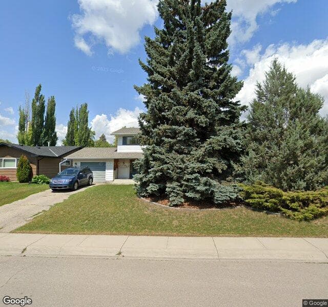 Street view of 928 Maplecroft Road SE, Calgary