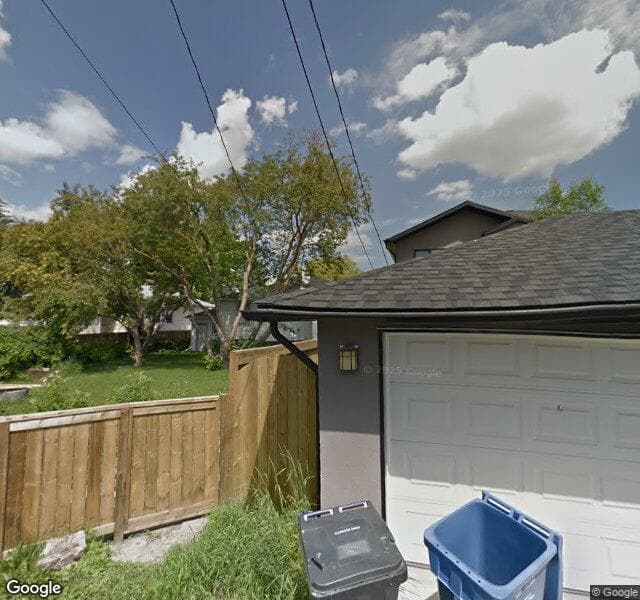 Street view of 1007 18 Avenue NW, Calgary