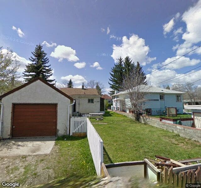 Street view of 224 10 Street NE, Calgary