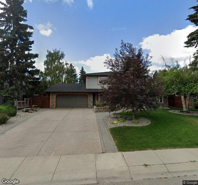Street view of 607 Wilderness Drive SE, Calgary
