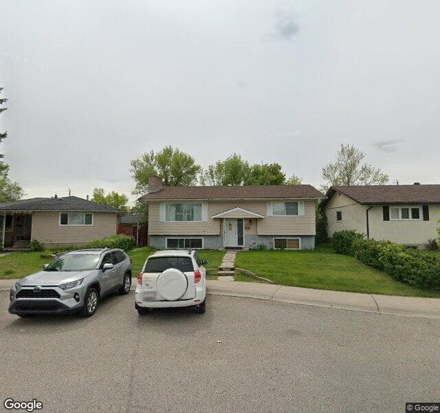 Street view of 427 Penbrooke Crescent SE, Calgary