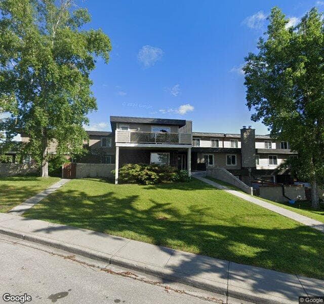 Street view of 4550 47 Street SW, Calgary