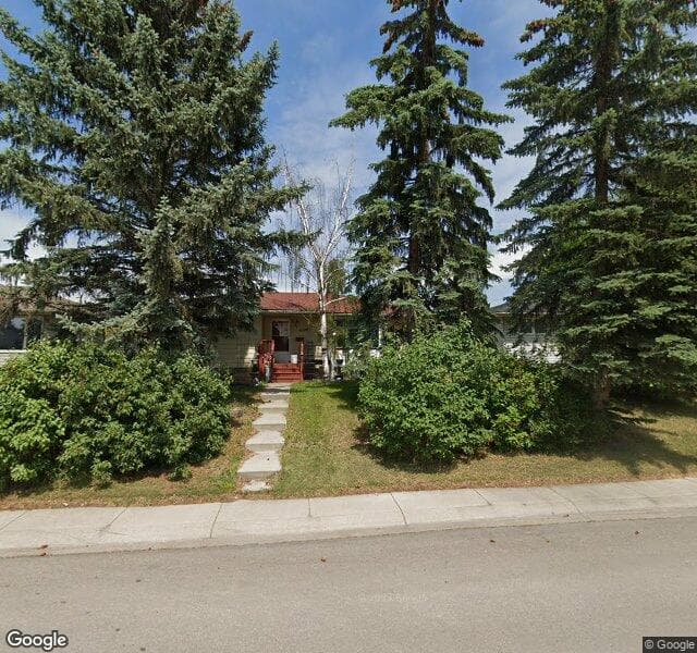 Street view of 6704 4 Avenue SE, Calgary