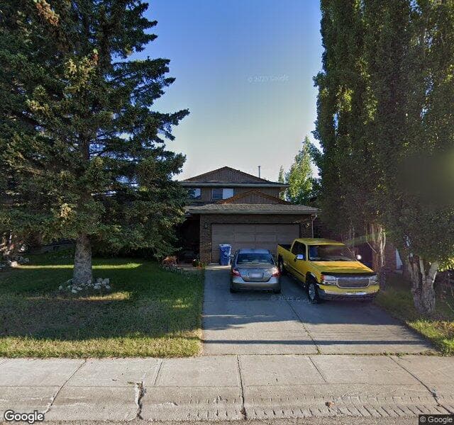 Street view of 3524 Oakwood Drive SW, Calgary