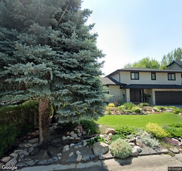 Street view of 2923 Lindstrom Drive SW, Calgary