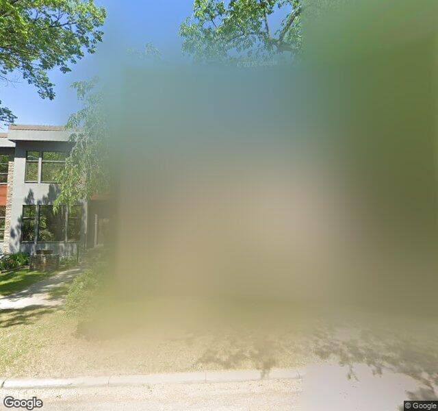 Street view of 462 21 Avenue NW, Calgary