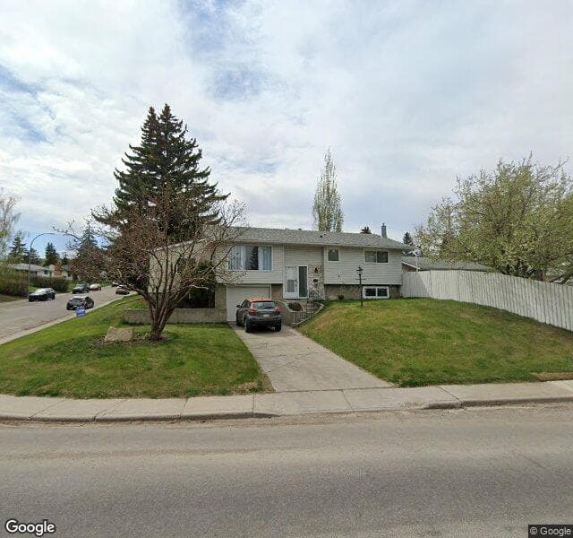 Street view of 6904 Hunterbow Crescent NW, Calgary