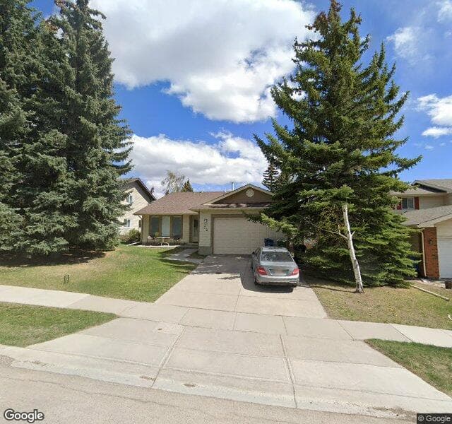 Street view of 72 Hawkwood Hill NW, Calgary