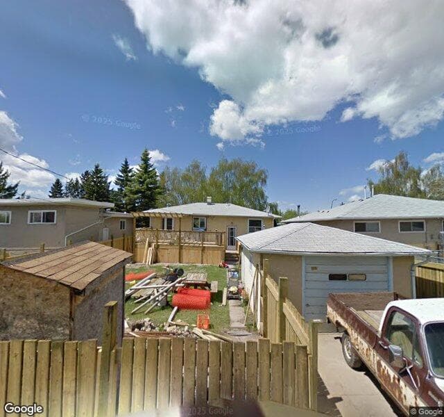 Street view of 3132 38 Street SW, Calgary