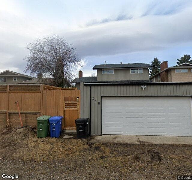 Street view of 416 Parkridge Crescent SE, Calgary