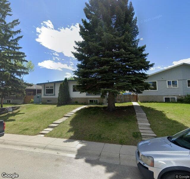 Street view of 521 Blackthorn Road NE, Calgary