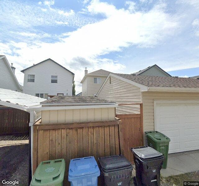 Street view of 100 Evermeadow Manor SW, Calgary
