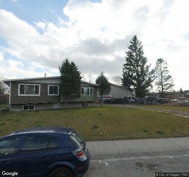 Street view of 401 Blackthorn Road NE, Calgary