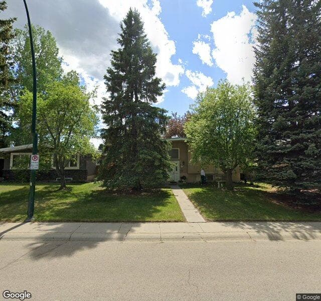 Street view of 4927 Vienna Drive NW, Calgary