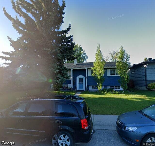Street view of 352 Parkwood Close SE, Calgary