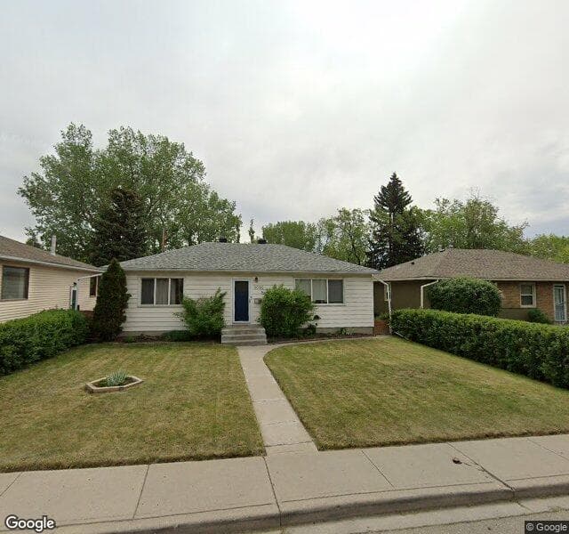 Street view of 1016 24 Street NW, Calgary