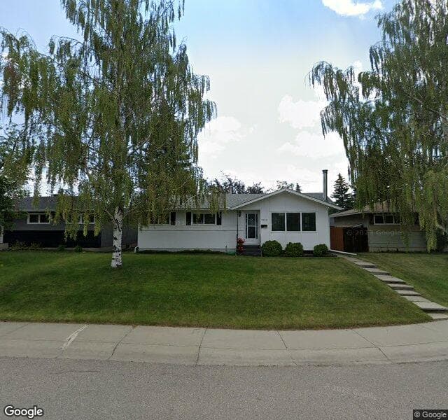 Street view of 9555 Assiniboine Road SE, Calgary