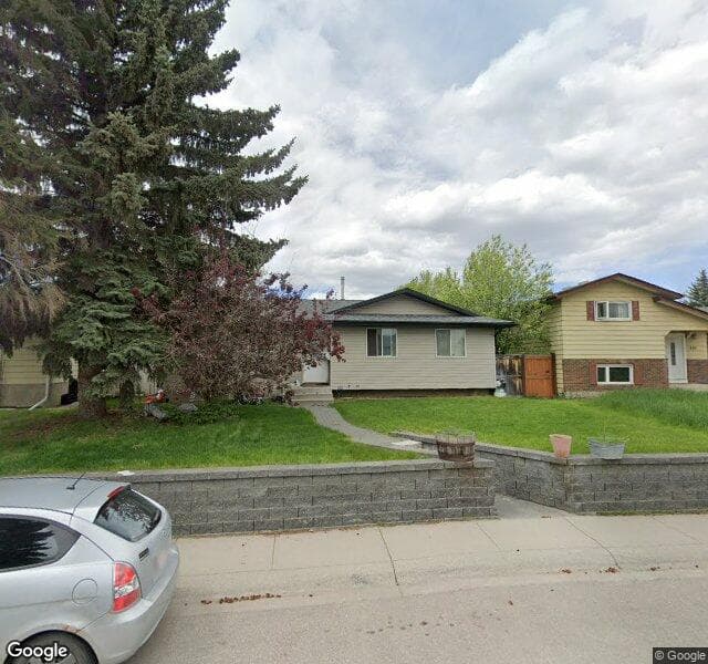 Street view of 443 Queen Charlotte Road SE, Calgary