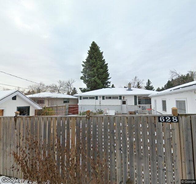 Street view of 628 40 Avenue NW, Calgary