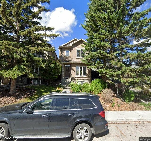 Street view of 1423 28 Street SW, Calgary