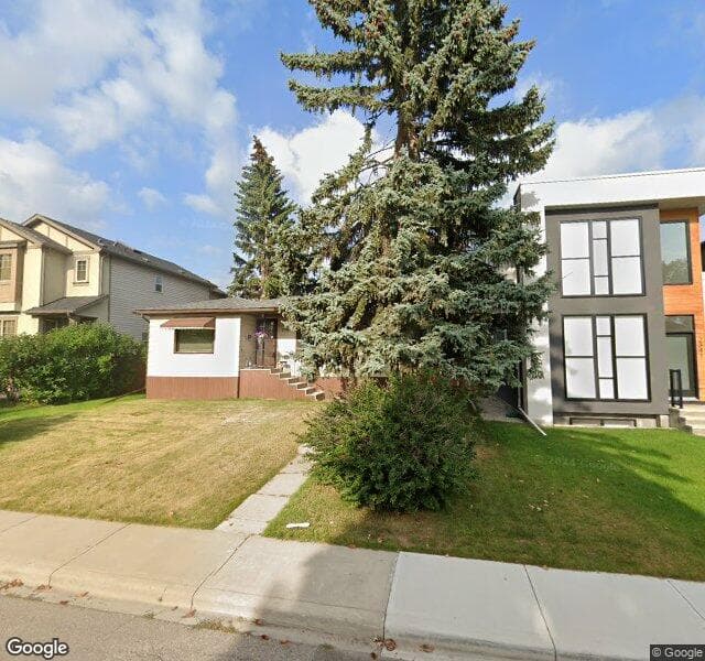 Street view of 2335 Osborne Crescent SW, Calgary