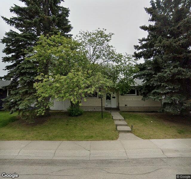 Street view of 332 Manora Rise NE, Calgary