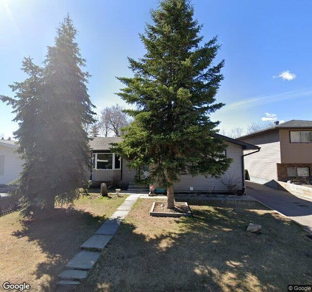 Street view of 315 Lynnview Crescent SE, Calgary