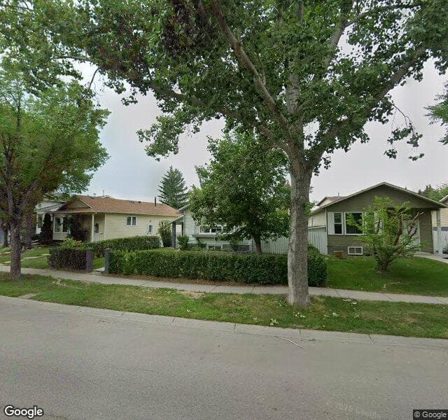 Street view of 987 Mckenzie Drive SE, Calgary