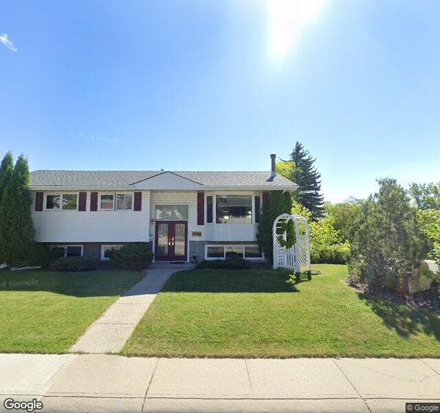 Street view of 7904 9 Street NW, Calgary