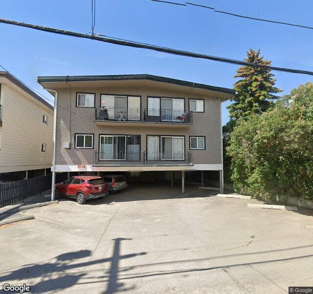 Street view of 3-933 3 Avenue NW, Calgary