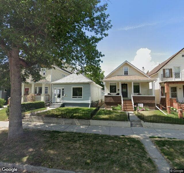 Street view of 822 3 Avenue NW, Calgary