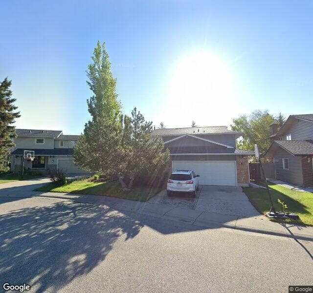 Street view of 433 Lake Simcoe Crescent SE, Calgary