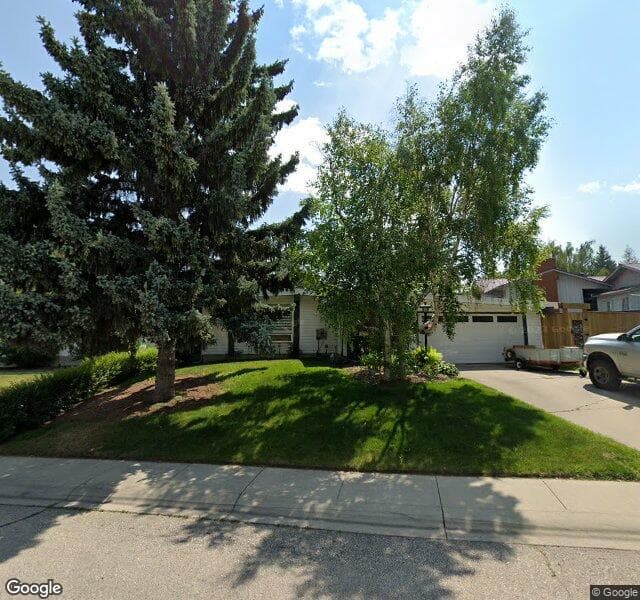Street view of 923 Canna Crescent SW, Calgary