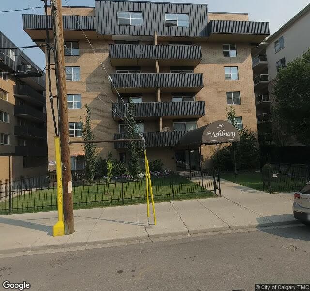 Street view of 305-120 15 Avenue SW, Calgary