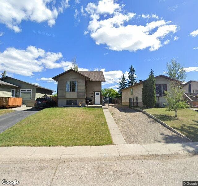 Street view of 172 Bedford Circle NE, Calgary