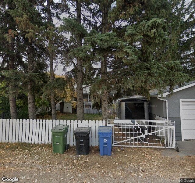 Street view of 88 Gloucester Crescent SW, Calgary