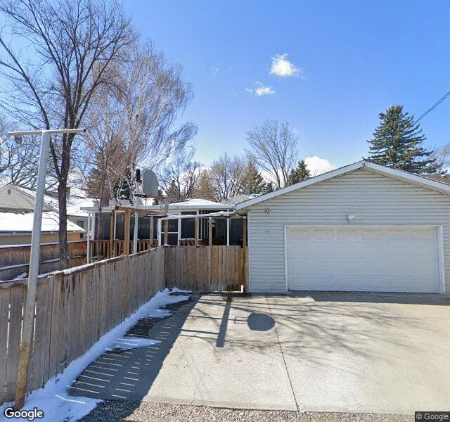 Street view of 1006 Rundle Crescent NE, Calgary