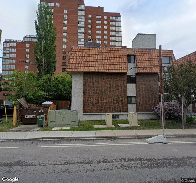 Street view of 301-305 25 Avenue SW, Calgary