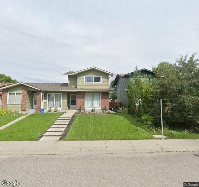 Street view of 30 Sunhurst Crescent SE, Calgary