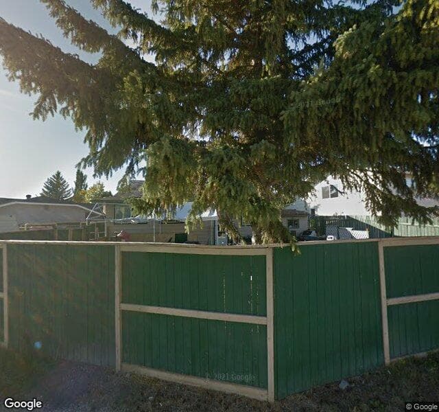 Street view of 40 Sunhurst Place SE, Calgary